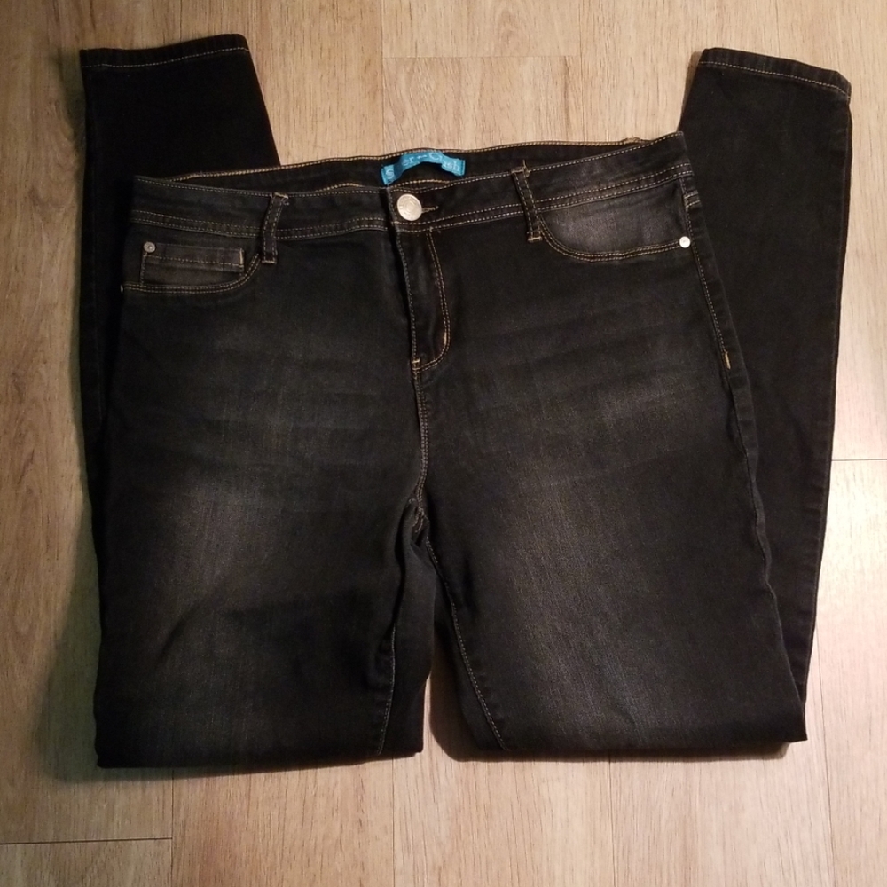 Skinny two tone dark jeans